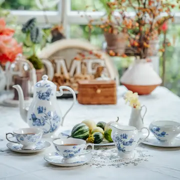 Aynsley Elizabeth Rose Blue